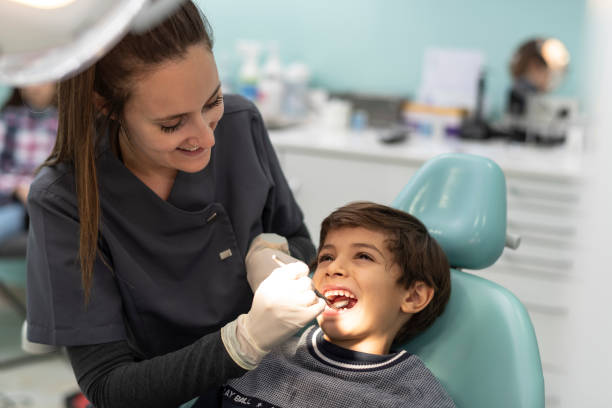 Best Emergency Tooth Extraction in Guttenberg, IA